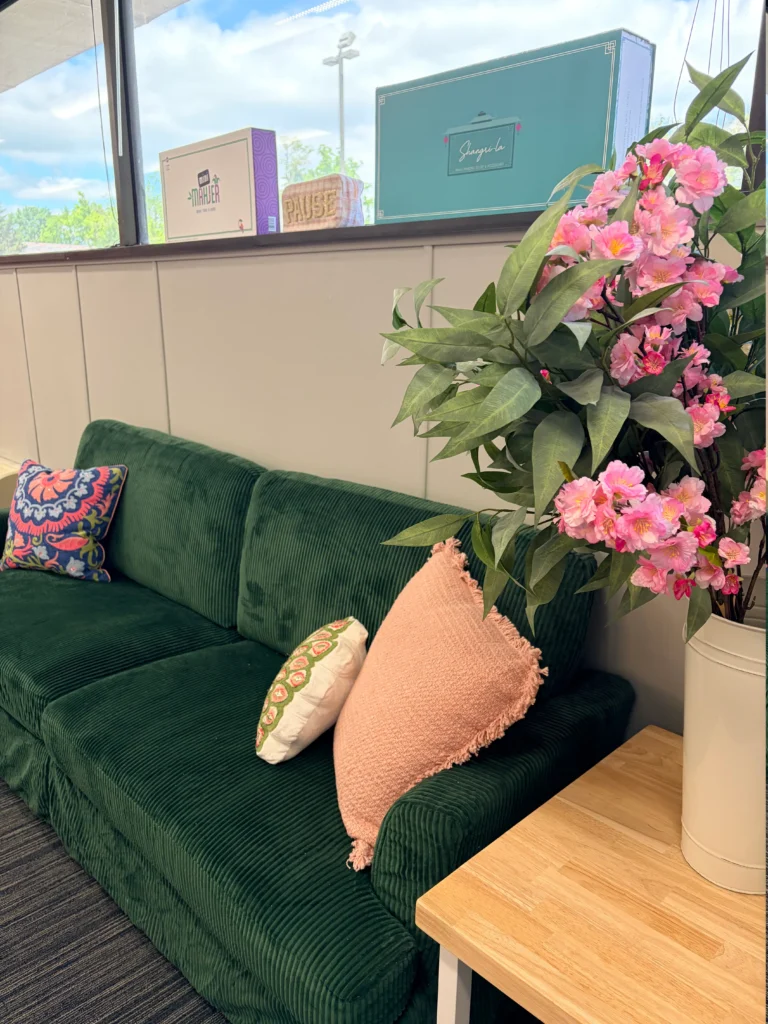Green sofa at the mahjong studio